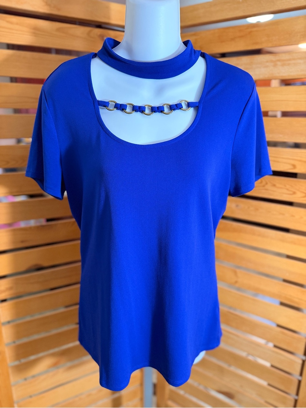BOLD elements Royal Blue Short Sleeve Chain-Accent Top